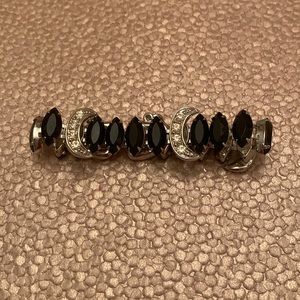 Vintage signed Sarah Coventry Crescent moon 🌙 bracelet!